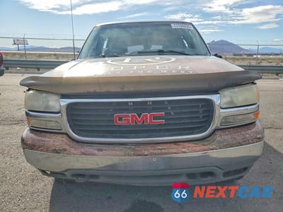 Piąte zdjęcie samochodu w środku: 2001 GMC YUKON XL K1500 VIN:3GKFK16T61G147467 - miniatura