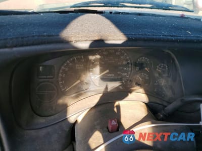 Zdjęcie 9 z 12 samochodu: 2001 CHEVROLET SILVERADO C1500 VIN:2GCEC19T911279485 - miniatura