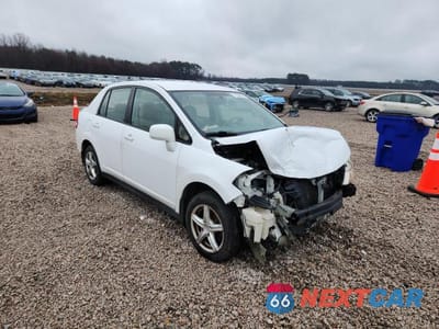 Czwarte zdjęcie samochodu z boku: 2009 NISSAN VERSA 1.8 S VIN:3N1BC11E19L450680 - miniatura