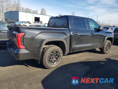 Trzecie zdjęcie samochodu z tyłu: 2024 TOYOTA TUNDRA TRD PRO HV VIN:5TFPC5DB2RX059540 - miniatura