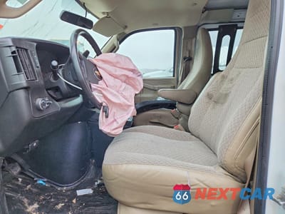 Zdjęcie 7 z 14 samochodu: 2020 CHEVROLET EXPRESS G2500 VIN:1GCWGBFG4L1145496 - miniatura