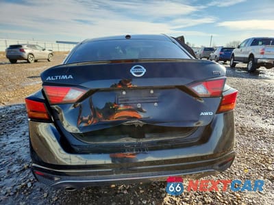 Zdjęcie 6 z 13 samochodu: 2019 NISSAN ALTIMA SR VIN:1N4BL4CW4KN318741 - miniatura