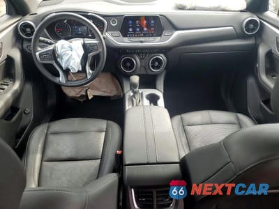 Zdjęcie 8 z 13 samochodu: 2021 CHEVROLET BLAZER 3LT VIN:3GNKBDRS7MS522225 - miniatura