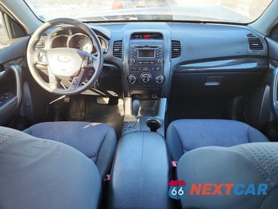 Zdjęcie 8 z 14 samochodu: 2012 KIA SORENTO LX VIN:5XYKT3A12CG306057 - miniatura