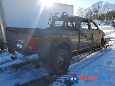 Trzecie zdjęcie samochodu z tyłu: 2014 RAM 3500 SLT VIN:3C63R3DL8EG260178 - miniatura