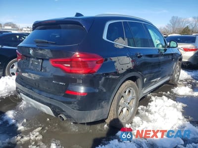 Trzecie zdjęcie samochodu z tyłu: 2021 BMW X3 XDRIVE30I VIN:5UXTY5C07M9F21623 - miniatura