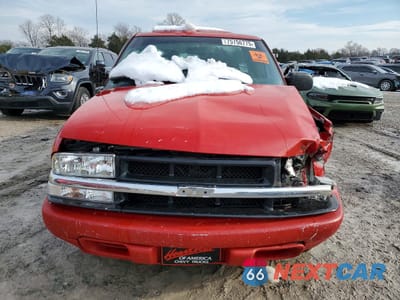 Piąte zdjęcie samochodu w środku: 2001 CHEVROLET S TRUCK S10 VIN:1GCCS195X18136604 - miniatura