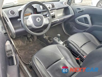 Zdjęcie 8 z 13 samochodu: 2012 SMART FORTWO PURE VIN:WMEEJ3BA7CK577435 - miniatura