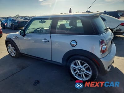 Drugie zdjęcie samochodu z przodu: 2012 MINI COOPER S VIN:WMWSV3C55CT387213 - miniatura