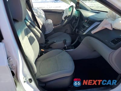 Zdjęcie 7 z 12 samochodu: 2017 HYUNDAI ACCENT SE VIN:KMHCT5AE9HU319859 - miniatura