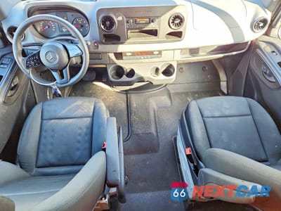 Zdjęcie 8 z 13 samochodu: 2021 MERCEDES BENZ SPRINTER 2500 VIN:W1W40CHY0MT056154 - miniatura
