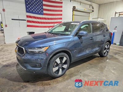 2021 VOLVO XC40 T5 MOMENTUM YV4162UK5M2522530 - główne zdjęcie licytacji z USA - miniatura