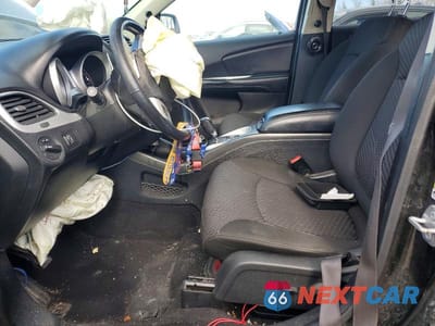 Zdjęcie 7 z 11 samochodu: 2020 DODGE JOURNEY SE VIN:3C4PDCAB1LT274903 - miniatura