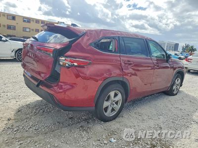 Trzecie zdjęcie samochodu z tyłu: 2022 TOYOTA HIGHLANDER LE VIN:5TDZZRAH1NS135417 - miniatura