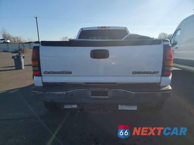 Zdjęcie 6 z 12 samochodu: 2002 CHEVROLET SILVERADO K3500 VIN:1GCJK331X2F167406 - miniatura