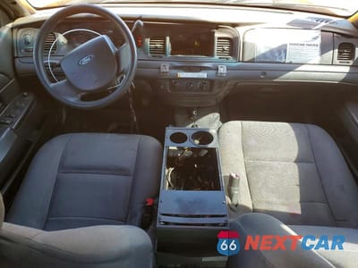 Zdjęcie 8 z 12 samochodu: 2011 FORD CROWN VICTORIA POLICE INTERCEPTOR VIN:2FABP7BV8BX159428 - miniatura