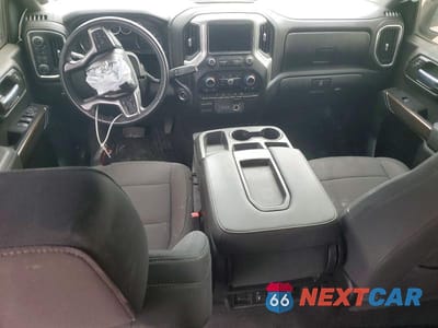 Zdjęcie 8 z 11 samochodu: 2020 CHEVROLET SILVERADO K1500 RST VIN:1GCUYEED4LZ342165 - miniatura