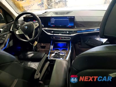 Zdjęcie 8 z 12 samochodu: 2024 BMW X7 XDRIVE40I VIN:5UX23EM07R9V99378 - miniatura