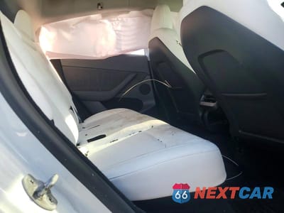 Zdjęcie 11 z 13 samochodu: 2023 TESLA MODEL Y VIN:7SAYGDEF7PF936795 - miniatura