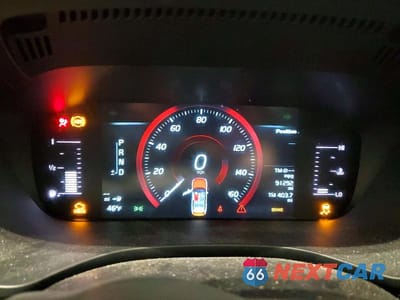 Zdjęcie 9 z 12 samochodu: 2019 VOLVO XC60 T5 VIN:LYV102RK3KB233297 - miniatura