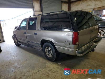 Drugie zdjęcie samochodu z przodu: 1999 CHEVROLET SUBURBAN C1500 VIN:3GNEC16R4XG250623 - miniatura