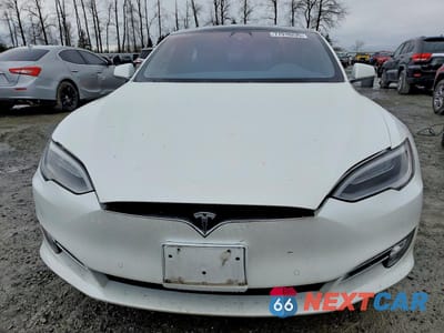 Piąte zdjęcie samochodu w środku: 2017 TESLA MODEL S VIN:5YJSA1E25HF224786 - miniatura