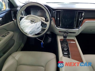 Zdjęcie 8 z 11 samochodu: 2019 VOLVO S60 T6 MOMENTUM VIN:7JRA22TK1KG003556 - miniatura