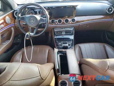 Zdjęcie 8 z 12 samochodu: 2017 MERCEDES-BENZ E 300 4MATIC VIN:WDDZF4KB8HA098329 - miniatura