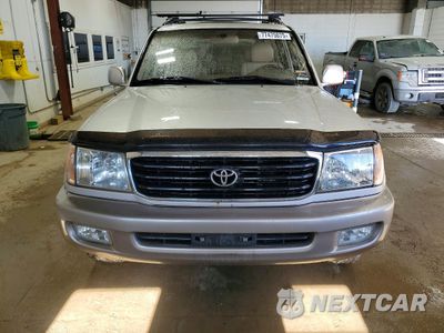 Piąte zdjęcie samochodu w środku: 2002 TOYOTA LAND CRUISER VIN:JTEHT05J022026225 - miniatura