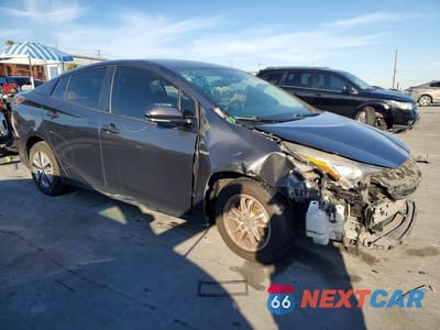 Czwarte zdjęcie samochodu z boku: 2017 TOYOTA PRIUS TWO ECO VIN:JTDKARFU1H3029506 - miniatura