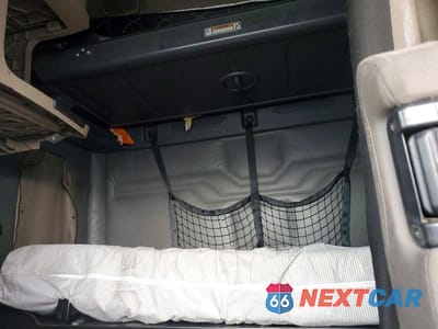 Zdjęcie 6 z 10 samochodu: 2018 FREIGHTLINER CASCADIA 125 SEMI TRUCK VIN:3AKJGLDR6JSHU5278 - miniatura