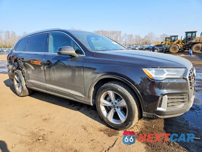 Czwarte zdjęcie samochodu z boku: 2021 AUDI Q7 PREMIUM VIN:WA1AJAF75MD026324 - miniatura