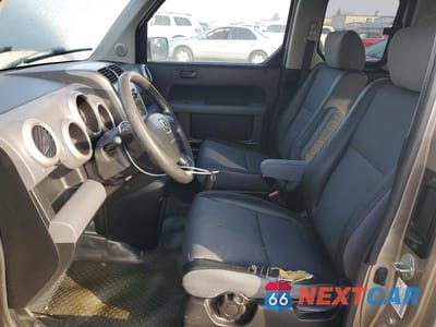 Zdjęcie 7 z 13 samochodu: 2004 HONDA ELEMENT EX VIN:5J6YH286X4L032310 - miniatura