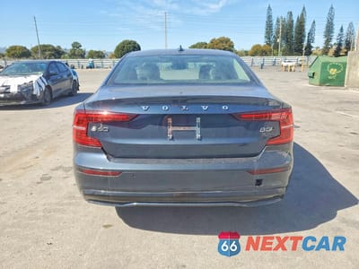 Zdjęcie 6 z 11 samochodu: 2024 VOLVO S60 CORE VIN:7JRL12TK7RG296319 - miniatura