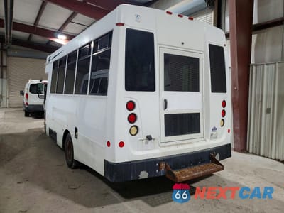 Trzecie zdjęcie samochodu z tyłu: 2016 FORD ECONOLINE E350 SUPER DUTY CUTAWAY VAN VIN:1FDEE3FS3GDC58240 - miniatura