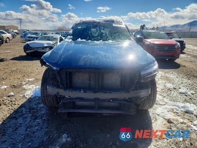 Piąte zdjęcie samochodu w środku: 2018 VOLVO XC90 T6 VIN:YV4A22PKXJ1210843 - miniatura