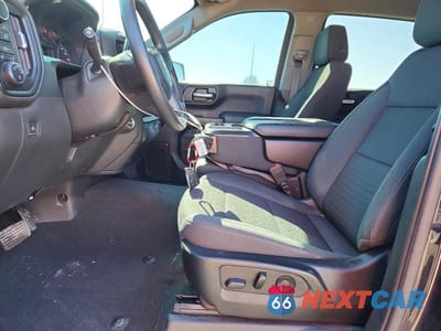 Zdjęcie 7 z 11 samochodu: 2022 CHEVROLET SILVERADO K1500 CUSTOM VIN:3GCPDBEK2NG560582 - miniatura