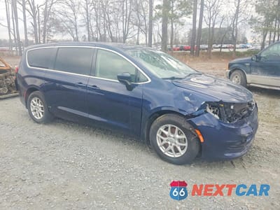 Czwarte zdjęcie samochodu z boku: 2020 CHRYSLER VOYAGER LX VIN:2C4RC1CG4LR131178 - miniatura