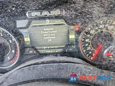 Zdjęcie 9 z 12 samochodu: 2024 RAM 2500 LARAMIE 4WD 6C TDSL CREW CAB 6.7L V8 VIN:3C6UR5FL9RG402721 - miniatura