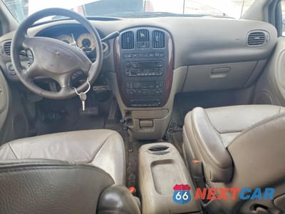 Zdjęcie 8 z 14 samochodu: 2002 CHRYSLER TOWN & COUNTRY LXI VIN:2C8GP54L42R798652 - miniatura