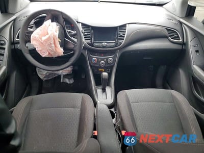Zdjęcie 8 z 12 samochodu: 2018 CHEVROLET TRAX LS VIN:3GNCJKSB5JL303937 - miniatura