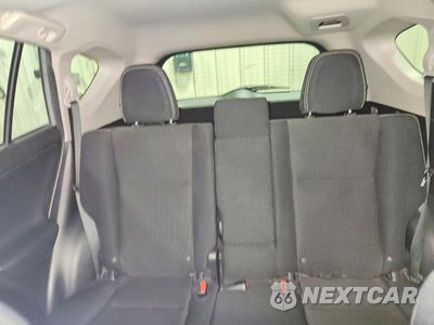 Zdjęcie 10 z 12 samochodu: 2018 TOYOTA RAV4 XLE VIN:JTMRFREV3JJ237947 - miniatura