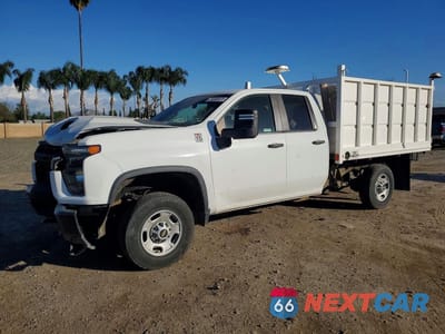 2021 CHEVROLET SILVERADO 2500 HD - FLATBED DUMP TRUCK *** PRIOR FLEET *** 1GB5WLE76MF236400 - główne zdjęcie licytacji z USA - miniatura