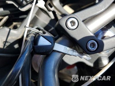 Zdjęcie 8 z 9 samochodu: 2016 KAWASAKI EX650 E VIN:JKAEXEE13GDA22770 - miniatura