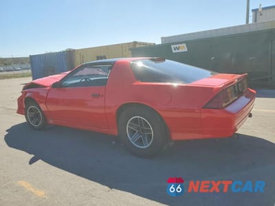 Drugie zdjęcie samochodu z przodu: 1986 CHEVROLET CAMARO VIN:1G1FP87HXGL158248 - miniatura