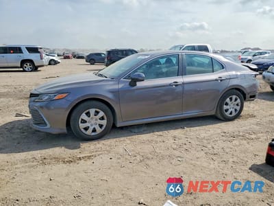 2022 TOYOTA CAMRY LE 4T1C31AK7NU576190 - główne zdjęcie licytacji z USA - miniatura