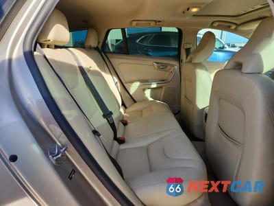 Zdjęcie 10 z 13 samochodu: 2015 VOLVO V60 PREMIER VIN:YV140MEK7F1244745 - miniatura