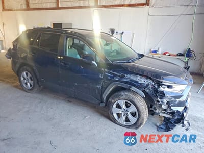 Czwarte zdjęcie samochodu z boku: 2020 TOYOTA RAV4 HYBRID XLE VIN:JTMRWRFV3LD070232 - miniatura