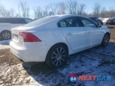 Trzecie zdjęcie samochodu z tyłu: 2015 VOLVO S60 PREMIER VIN:YV140MFB8F1317927 - miniatura