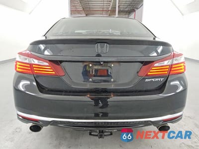 Zdjęcie 6 z 12 samochodu: 2017 HONDA ACCORD SPORT VIN:1HGCR2F52HA126658 - miniatura